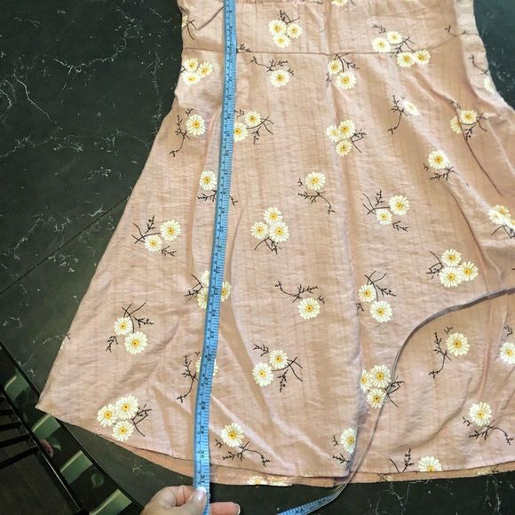 Pink Daisy dress  Fits like a med in my opinion S5 - Picture 2 of 9